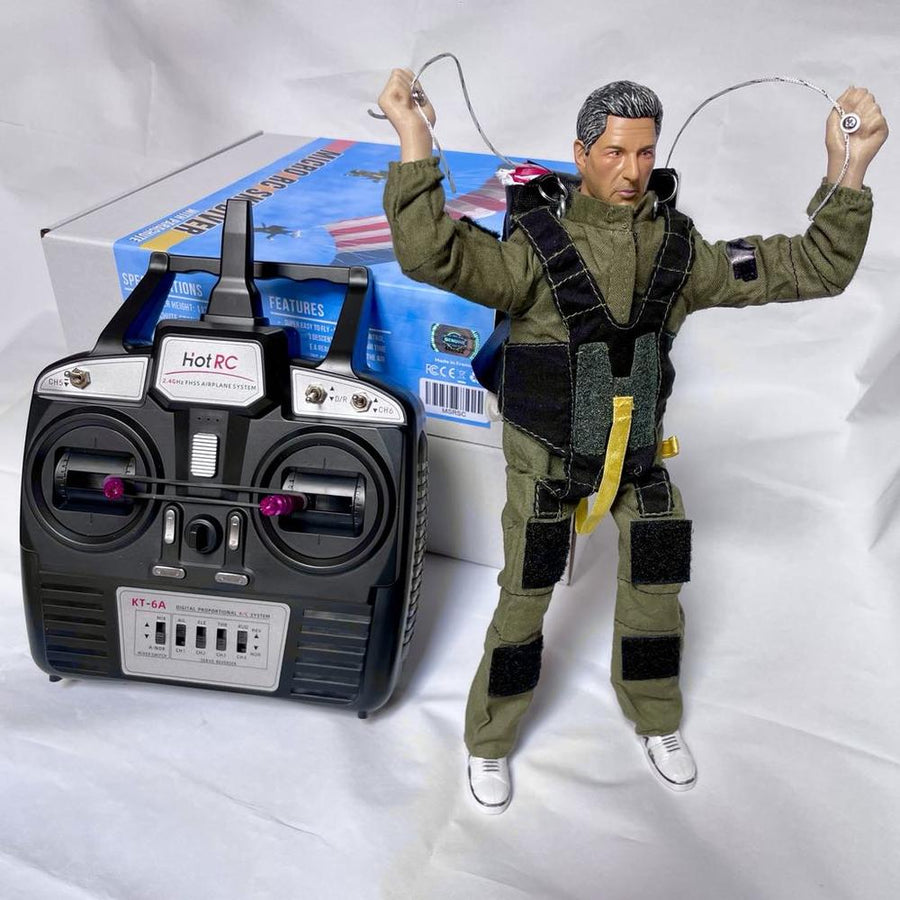 <em>RC Skydiver</em> WITH STEERABLE PARACHUTE